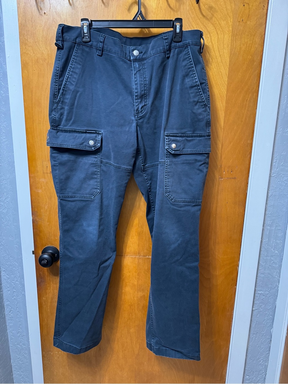 Duluth Trading Co Black Cargo Pants with Snap Flap Pockets